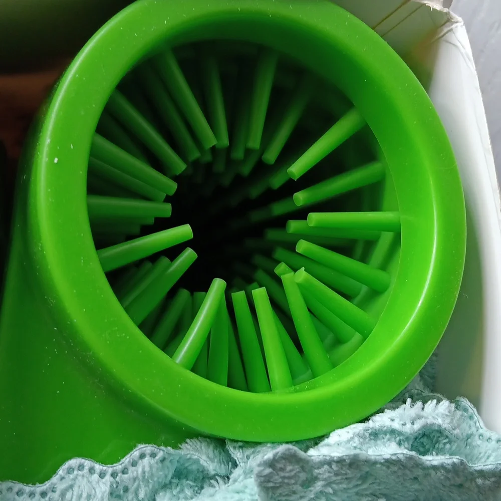 PETMIMIXD Dog Paw Cleaner Green Medium NIB